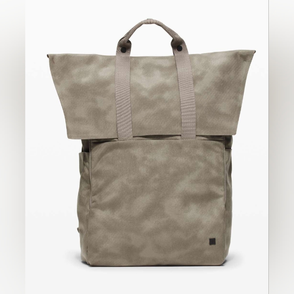 Lululemon Early Embark Backpack*22L in Color Stratospheric Carbon Dust Multi